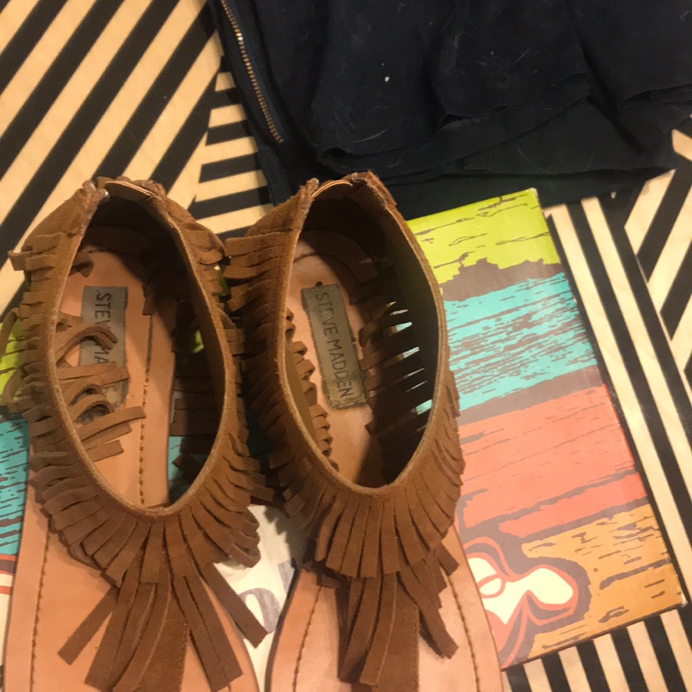 Fringe sandals - Picture 3 of 5